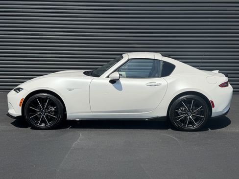 Used 2024 MAZDA MX-5 Miata RF Grand Touring w/ Appearance Package RWD image 2