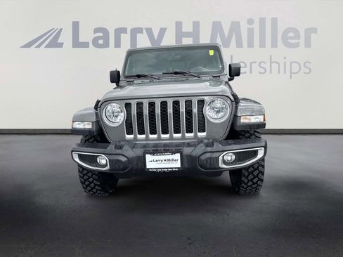 Certified 2020 Jeep Gladiator Overland image 3