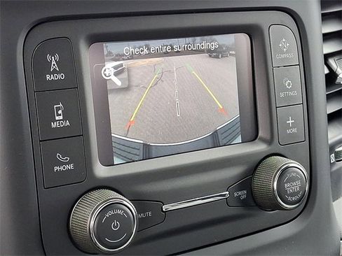 Used 2024 RAM 2500 Tradesman w/ Chrome Appearance Group image 12