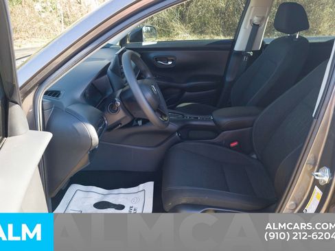 Used 2023 Honda HR-V LX image 15