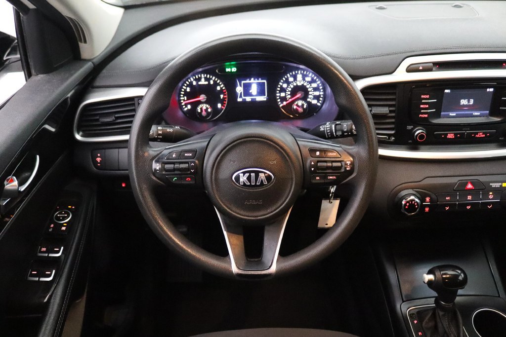Used 2017 Kia Sorento AWD image 17