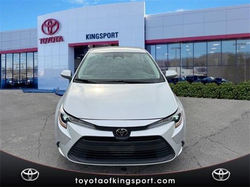 Used 2023 Toyota Corolla LE image 8