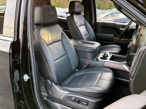 Used 2019 Chevrolet Silverado 1500 High Country w/ High Country Premium Package image 15