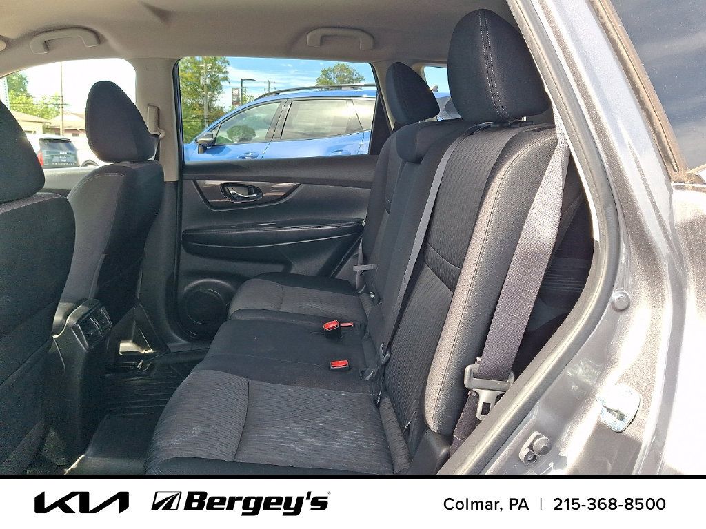 Used 2019 Nissan Rogue SV w/ Premium Package AWD/4WD image 12