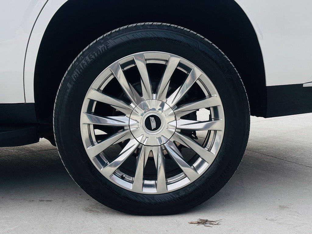 Used 2021 Cadillac Escalade Premium Luxury AWD/4WD image 28