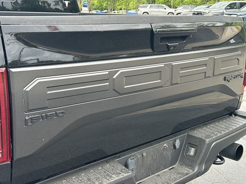 Used 2018 Ford F150 Raptor w/ Equipment Group 802A Luxury AWD/4WD image 9