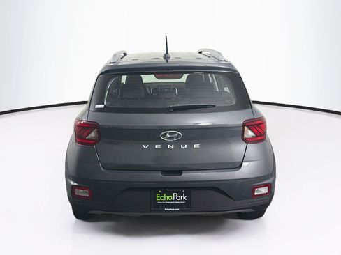 Used 2025 Hyundai Venue SEL FWD image 7