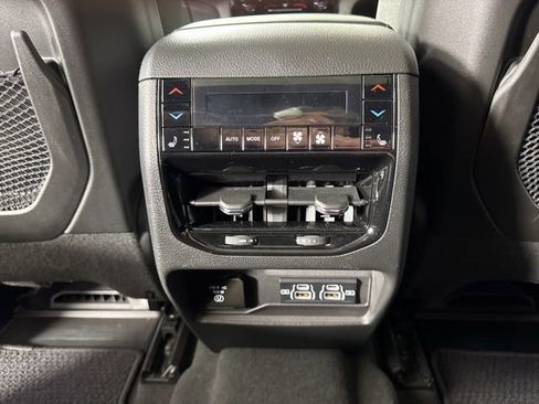 Used 2024 Jeep Grand Cherokee L Summit AWD/4WD image 13