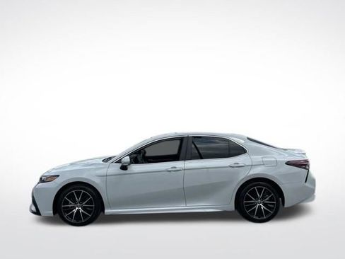 Used 2023 Toyota Camry SE FWD image 16