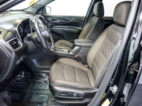 Certified 2018 Chevrolet Equinox LT FWD image 12