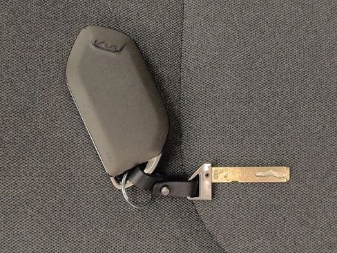 Used 2025 Kia K4 FWD image 32