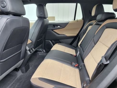 Used 2026 Chevrolet Equinox ACTIV w/ Convenience Package III image 14