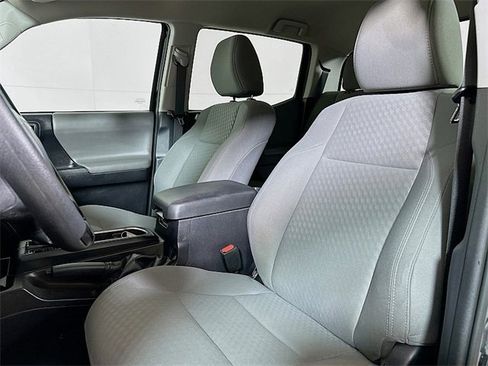 Used 2020 Toyota Tacoma SR image 11