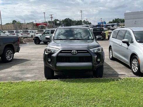 Used 2021 Toyota 4Runner SR5 Premium AWD/4WD image 7