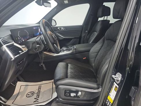 Certified 2024 BMW X7 xDrive40i w/ M Sport Package image 4