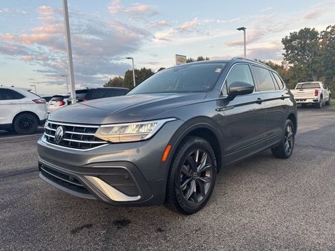 Used 2022 Volkswagen Tiguan SE image 7