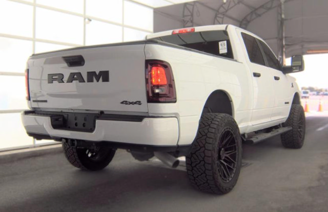 Used 2026 RAM 2500 Big Horn AWD/4WD image 2