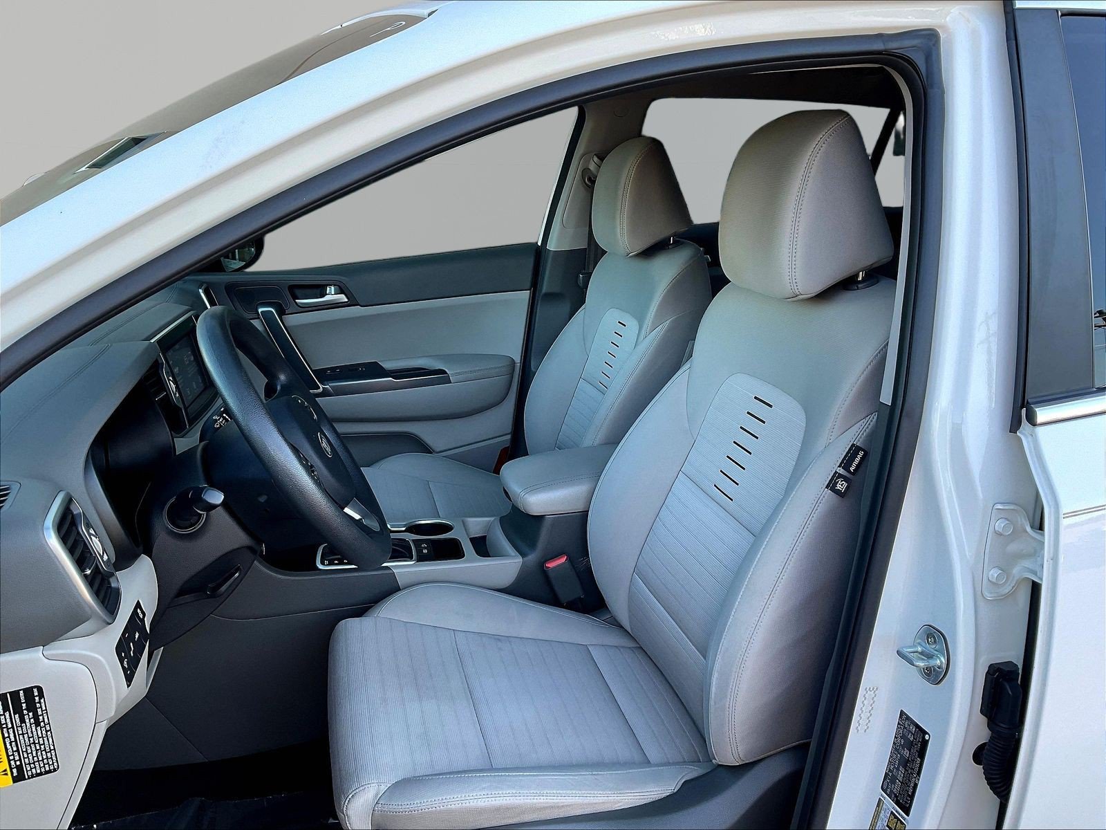 Used 2018 Kia Sportage LX w/ LX Technology Package FWD image 21