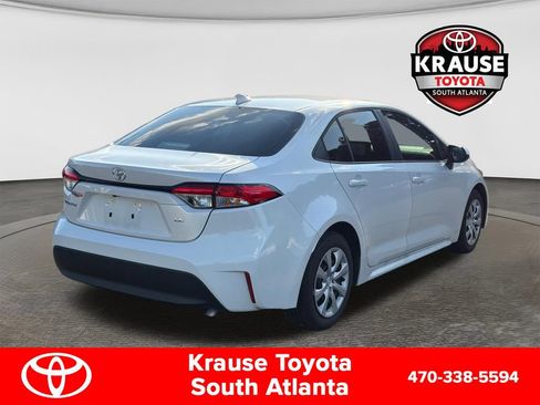 Used 2026 Toyota Corolla LE FWD image 8