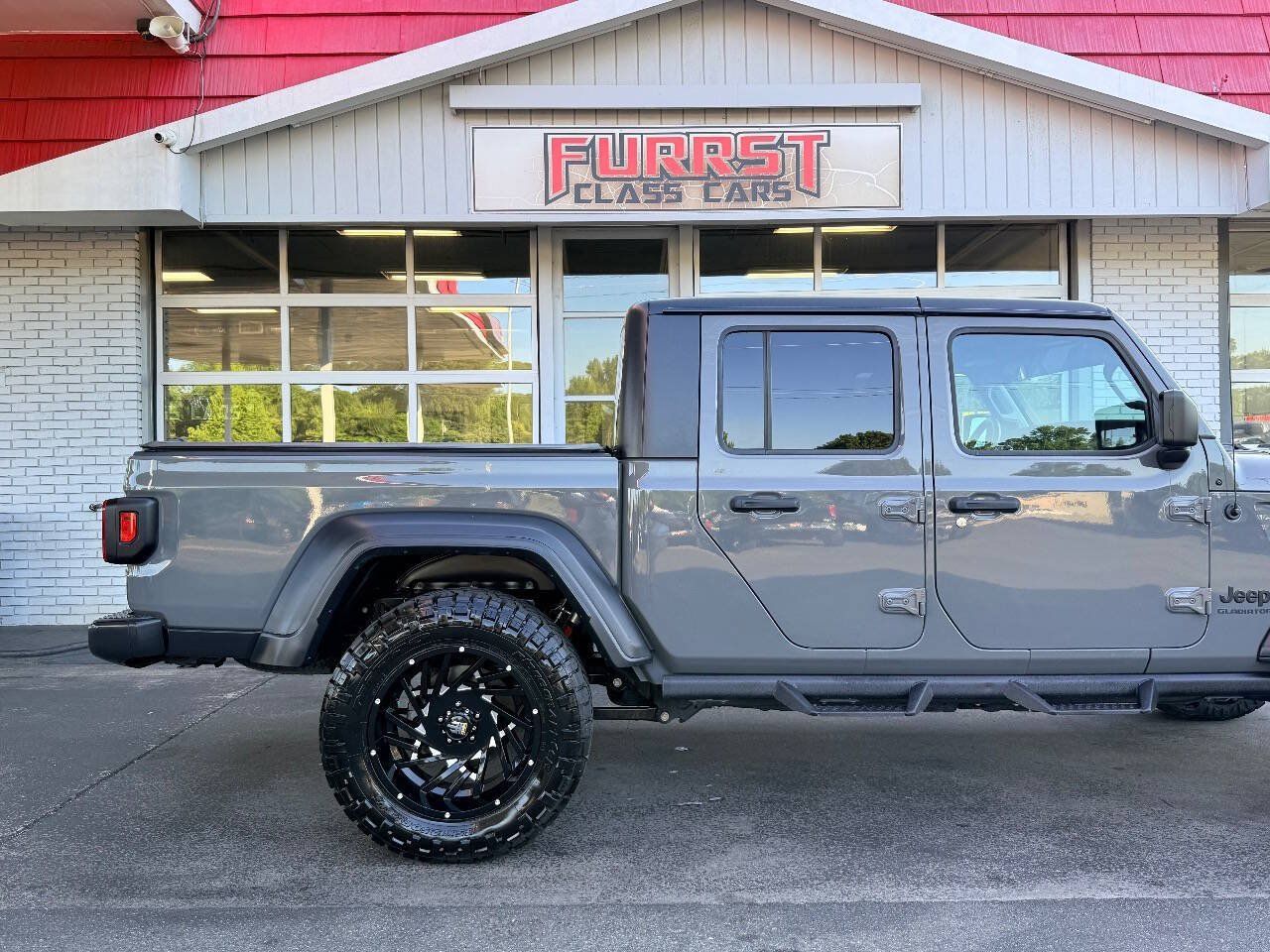 Used 2020 Jeep Gladiator Sport w/ Quick Order Package 24S AWD/4WD image 11