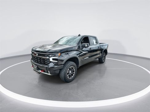 Used 2024 Chevrolet Silverado 1500 ZR2 w/ Technology Package image 4