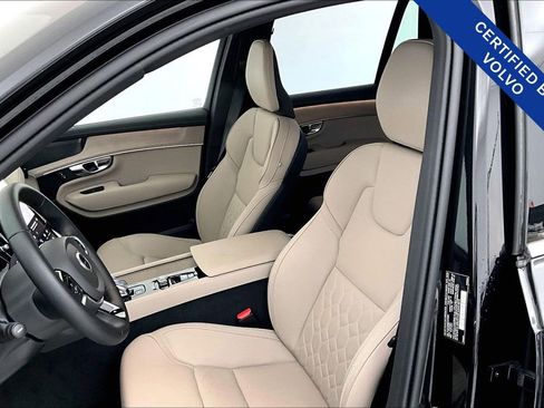Certified 2025 Volvo XC90 B5 Plus image 33