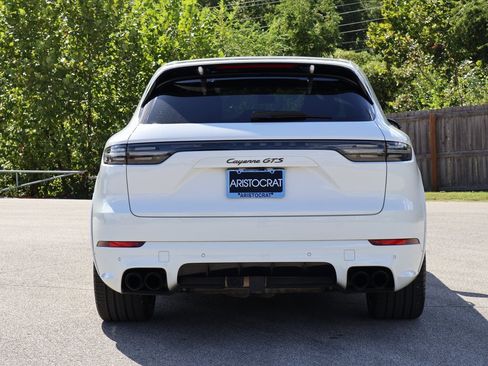 Used 2022 Porsche Cayenne GTS image 8