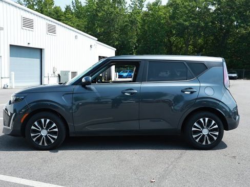 Used 2023 Kia Soul LX FWD image 5