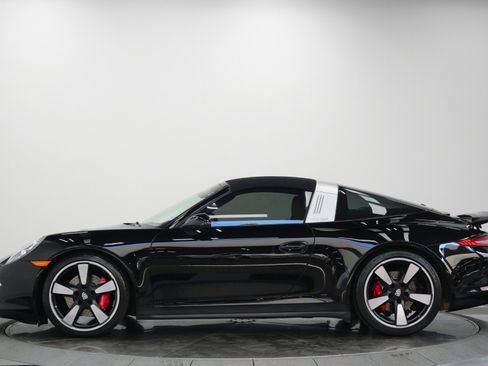 Used 2015 Porsche 911 Targa 4S AWD/4WD image 6