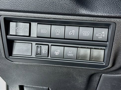 Used 2025 Toyota Tundra SR5 w/ SR5 Premium Package AWD/4WD image 15