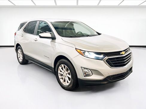 Used 2021 Chevrolet Equinox LT image 3