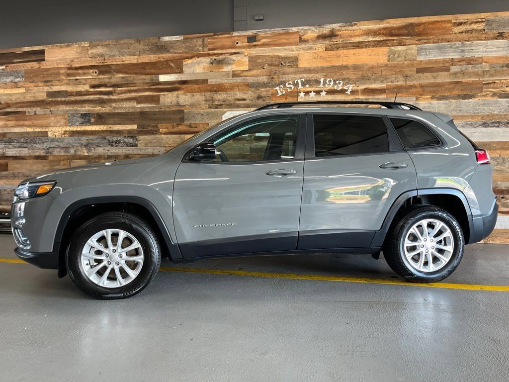 Used 2022 Jeep Cherokee Latitude Lux AWD/4WD image 19