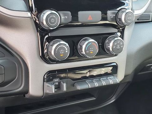 New 2026 RAM 2500 Big Horn AWD/4WD image 18