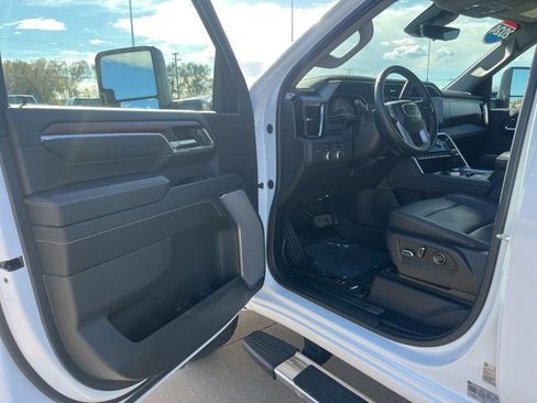 Used 2024 GMC Sierra 2500 Denali w/ Denali Reserve Package image 12