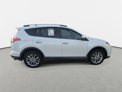 Used 2018 Toyota RAV4 Limited image 4