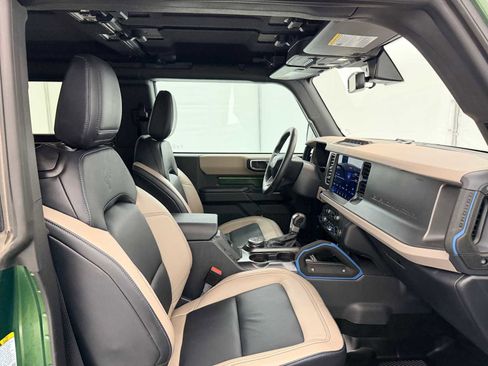 Used 2024 Ford Bronco Wildtrak image 21