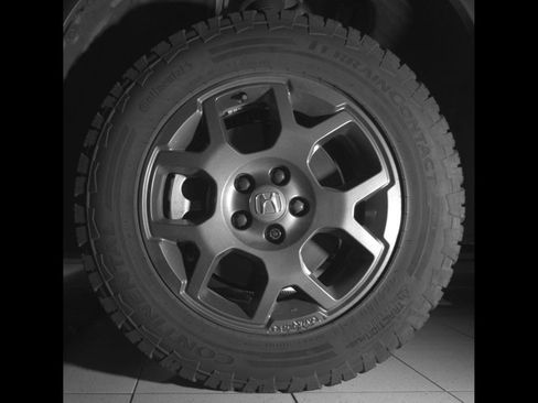 Used 2025 Honda Pilot TrailSport image 25