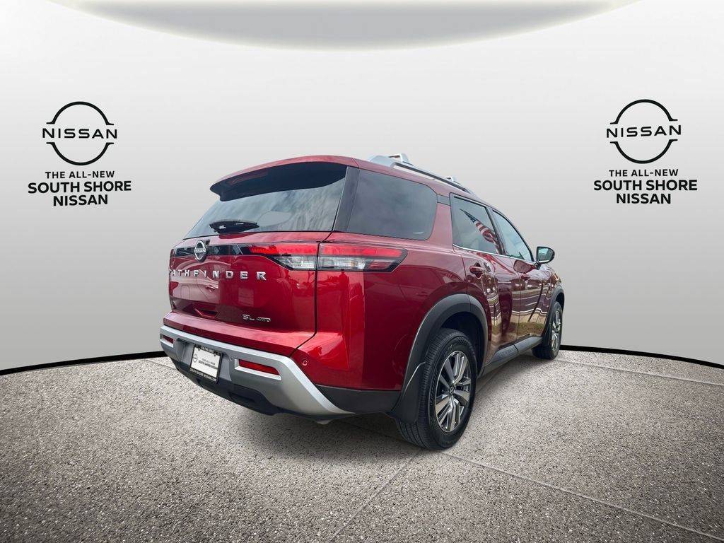 Used 2024 Nissan Pathfinder SL AWD/4WD image 4