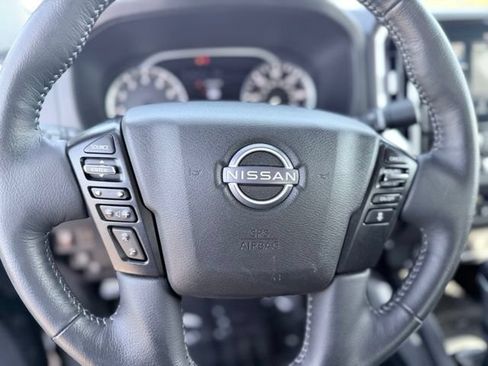 Certified 2025 Nissan Frontier SV w/ SV Convenience Package RWD image 12