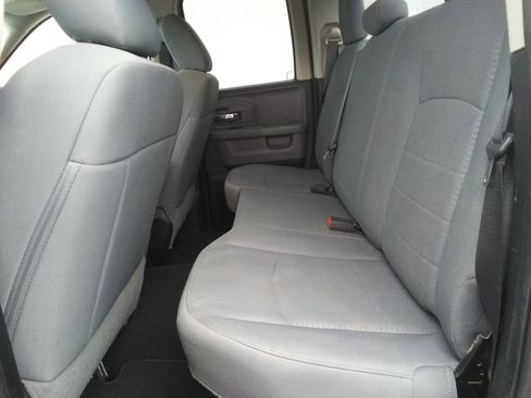 Used 2018 RAM 1500 Classic SLT image 9