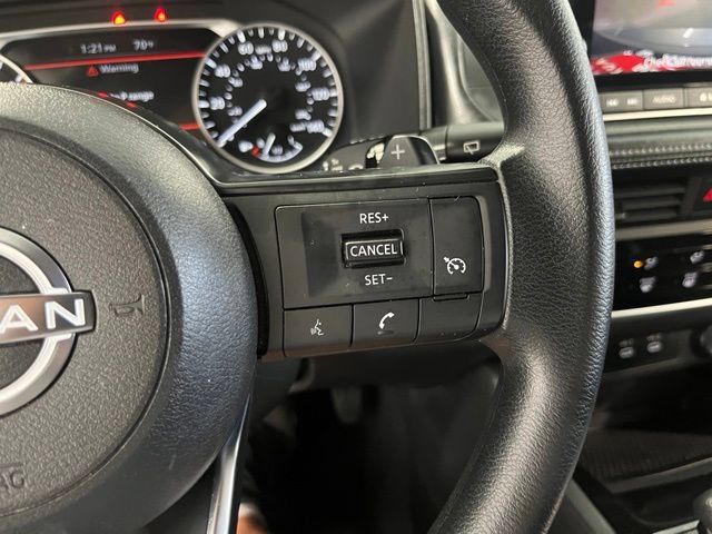 Used 2024 Nissan Rogue S FWD image 28