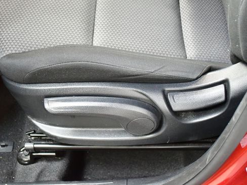 Used 2025 Kia Soul LX w/ LX Technology Package image 12