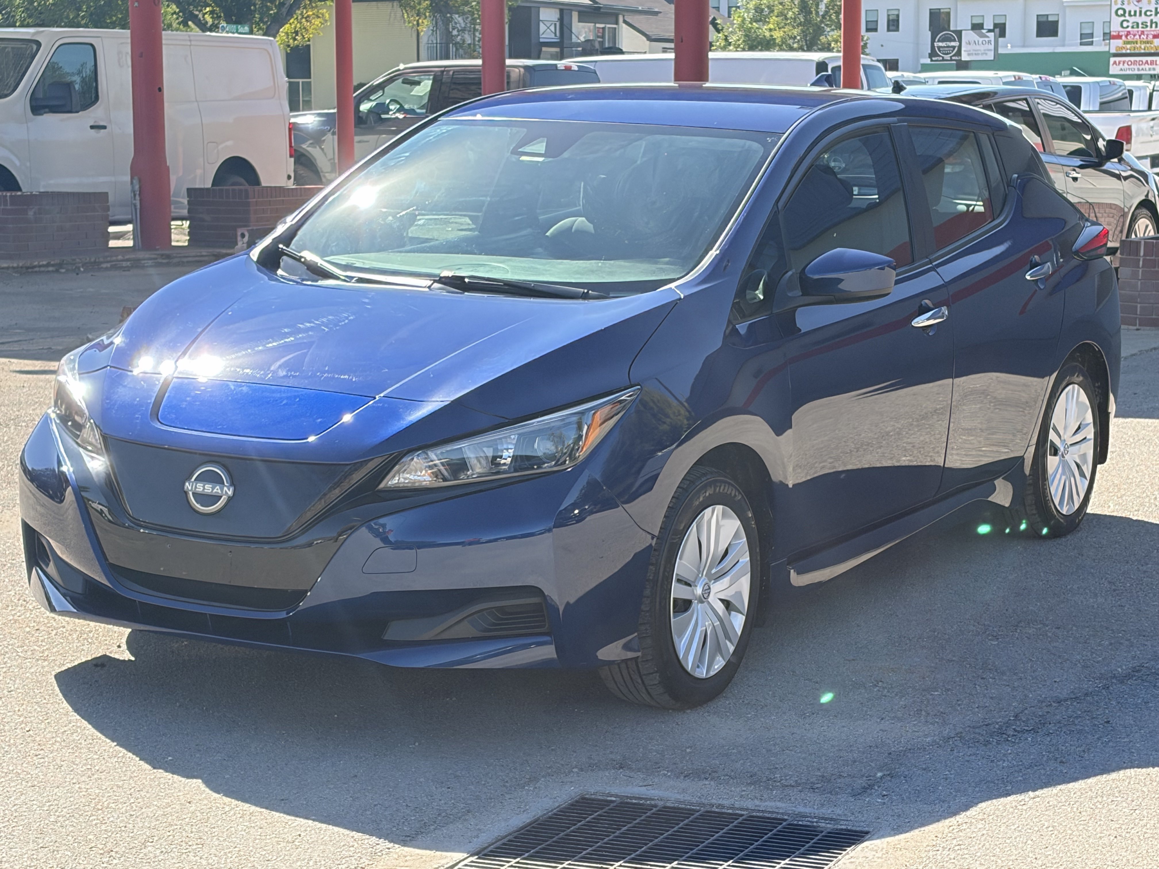 Used 2025 Nissan Leaf S FWD image 2