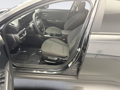 Used 2025 Kia K4 FWD image 10