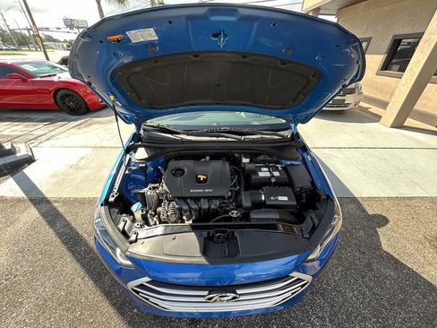 Used 2017 Hyundai Elantra SE FWD image 8