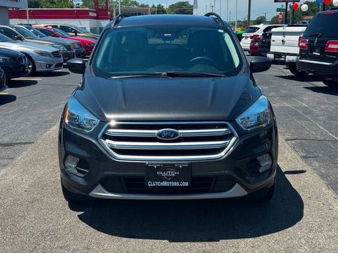 Used 2018 Ford Escape SE FWD image 2