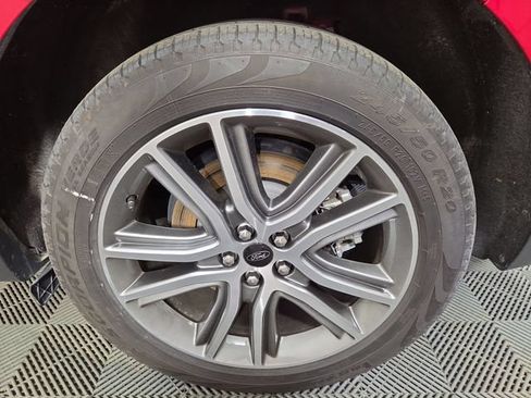 Used 2023 Ford Edge Titanium AWD/4WD image 11