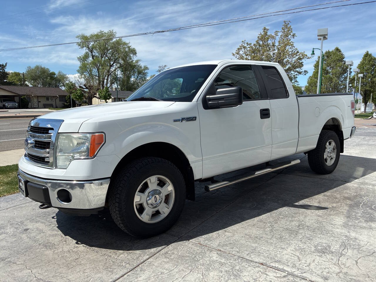 Used 2014 Ford F150 XLT w/ Trailer Tow Package AWD/4WD image 4