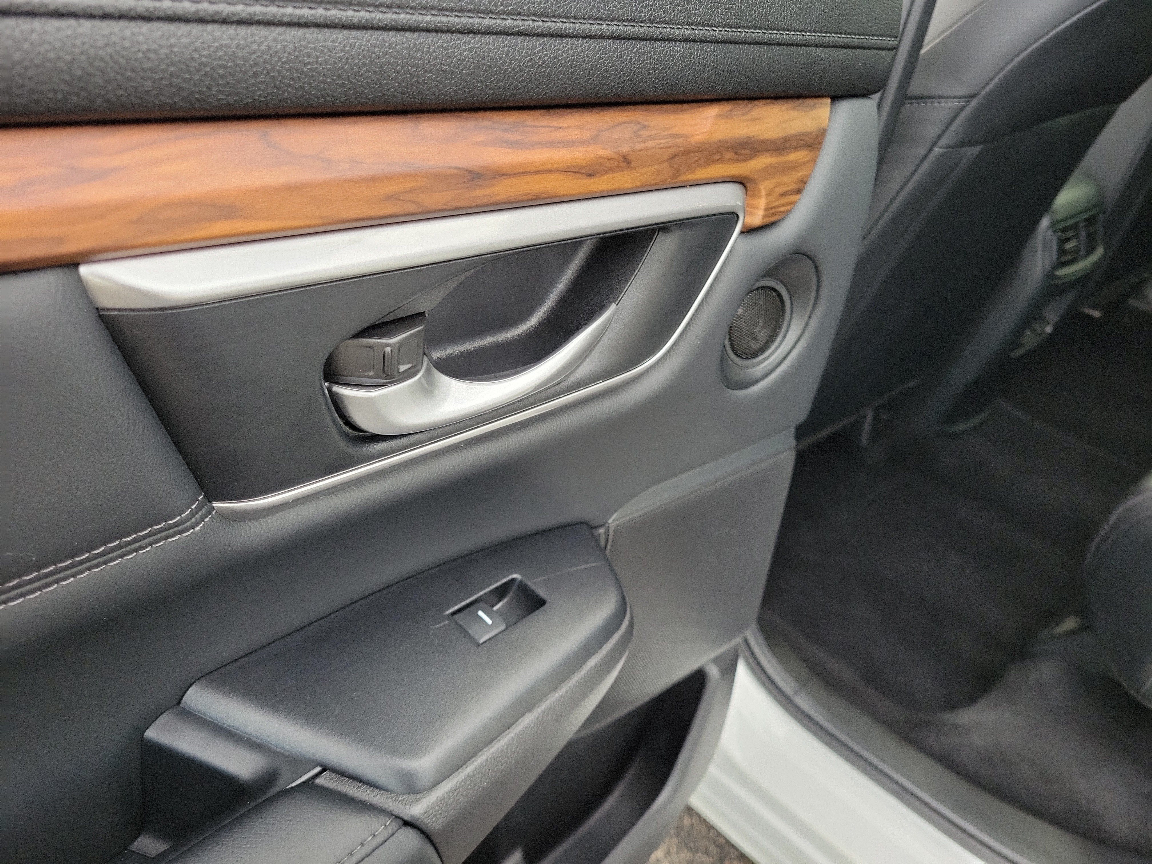 Used 2022 Honda CR-V EX-L image 13