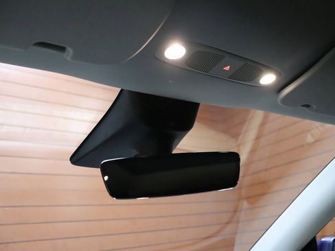 Used 2023 Tesla Model Y Long Range image 44